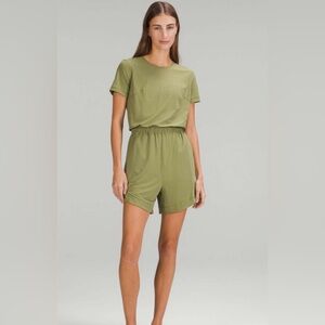 Lululemon Lightweight High-Neck Romper
Bronze Green size 8